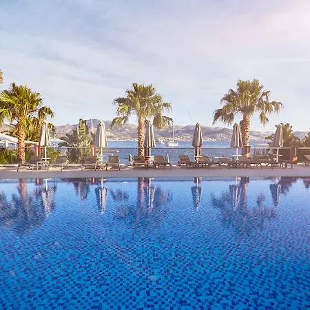 Avantgarde Refined Hotel 5*