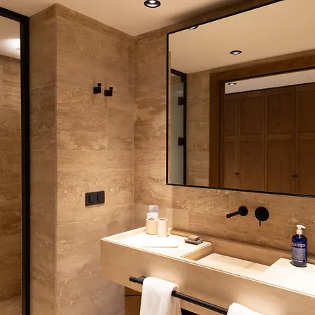 Hotel Avantgarde Refined
