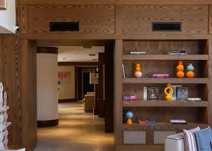 Avantgarde Refined Hotel
