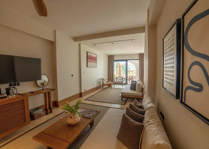 Avantgarde Refined Hotel 5*